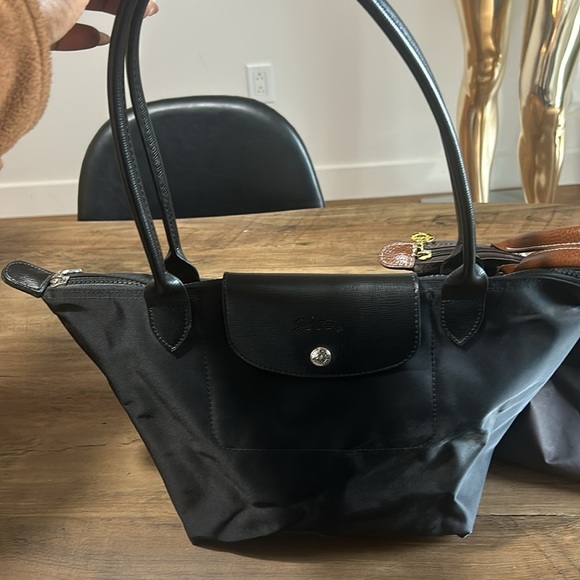 Longchamp 4items
2bags
1wallet
1 eyeglasses case - Picture 4 of 5